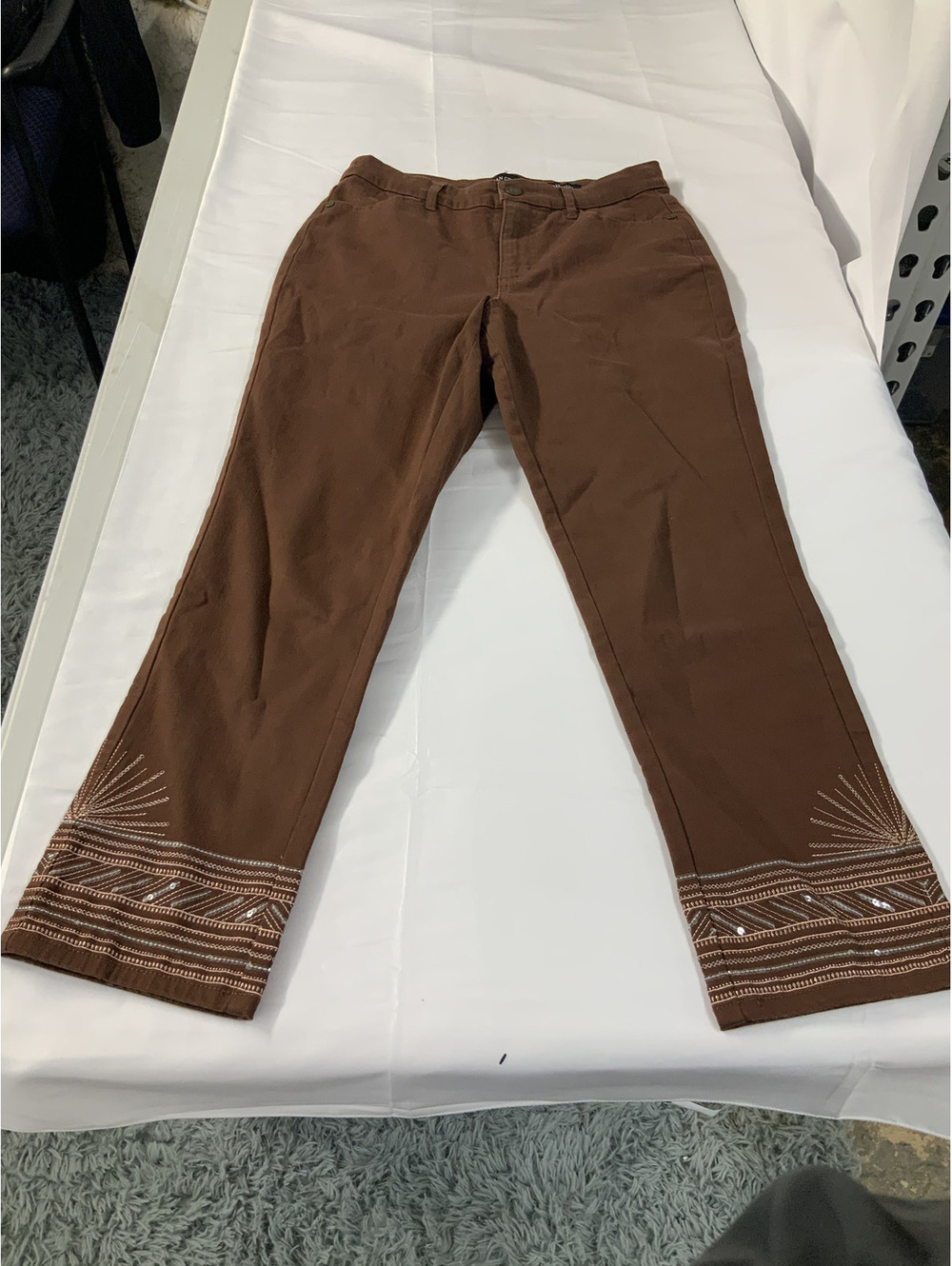 susan graver straight leg with detail-size 4
